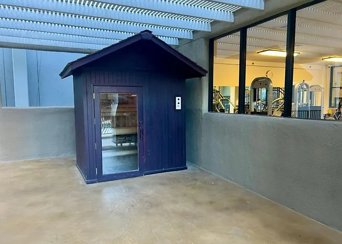 Getaways At The Jockey Club Aparthotel