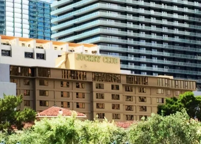 Getaways At The Jockey Club Aparthotel